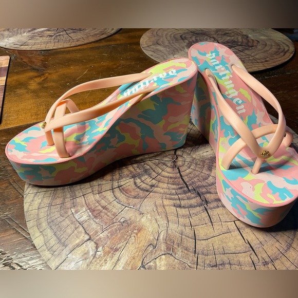 PINK CAMO WEDGE SANDALS - Picture 3 of 3